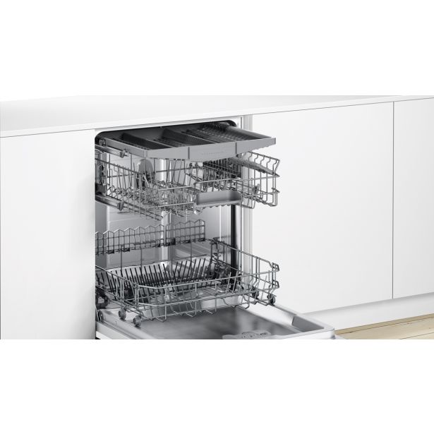 VGRADNI POMIVALNI STROJ BOSCH SMV 46FX01E