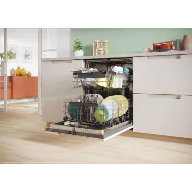 VGRADNI POMIVALNI STROJ CANDY CS 5C4F0A1