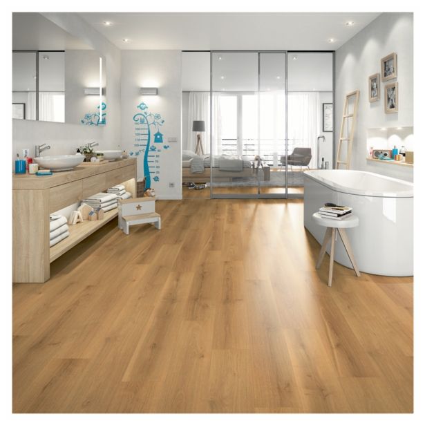 VODOODPOREN POD EGGER HOME DESIGN OČARLJIVI HRAST EHD004 1295X192X5 MM