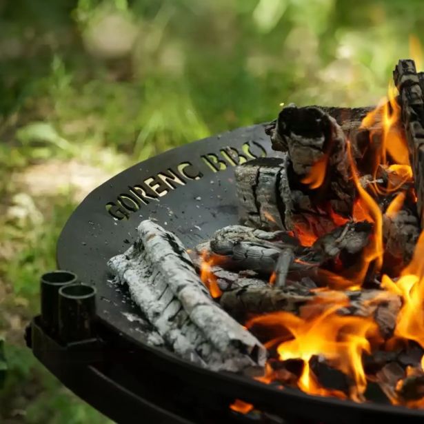 VRTNO KURIŠČE GORENC BBQ STYLE 890 Z NOGAMI