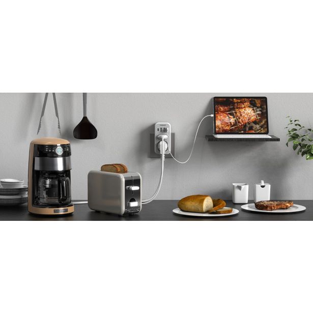 VTIČNI RAZDELILEC TESSAN 328 2X VTIČNICA (SCHUKO + EURO), 3X USB-A, 1X USB-C