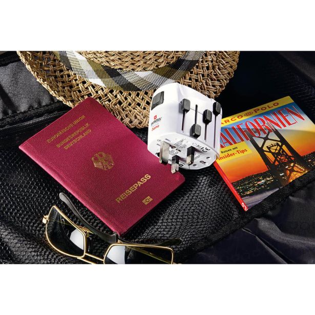 WORLD TRAVEL PRO WORLD TRAVEL ADAPTER, 3-PIN