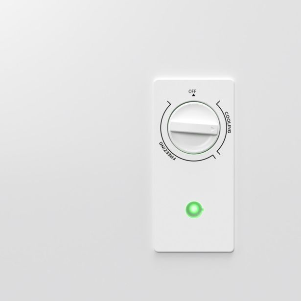 ZAMRZOVALNA SKRINJA TESLA RH2001ME