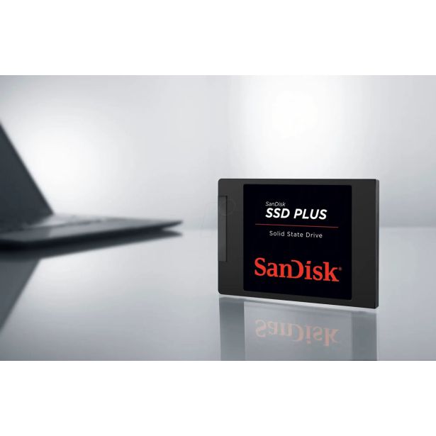 ZUNANJI TRDI DISK SANDISK 240GB SSD PLUS SATA3 7MM