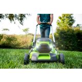 AKUMULATORSKA KOSILNICA GREENWORKS 60V 46 CM SAMOHODNA Z 4AH BATERIJO IN POLNIL.