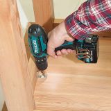 AKUMULATORSKI VRTALNIK-VIJAČNIK MAKITA DF331DZ