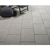 BETONSKA PLOŠČA ZOBEC ATLAS IMPREGNIRANA 40X60X4.2 CM PEŠČENO BELA