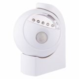 NOČNA LUČKA PIR 5 LED 3AA