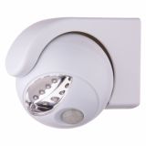 NOČNA LUČKA PIR 5 LED 3AA