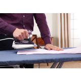 POTOVALNI LIKALNIK ROWENTA FIRST CLASS, DA1511F1, UDAR PARE 120-140 V, REZERVOAR ZA VODO 70 ML, LIKALNA PLOŠČA MICROSTEAM200