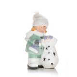 PRAZNIČNA FIGURA GLOSSTYLE DEKLCA/DEČEK S SNEŽAKOM 41 CM