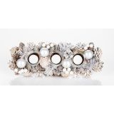 DEKORACIJA GLOSSTYLE BELE IN SREBRNE BARVE S 3 KOZARČKI, 37X13 CM