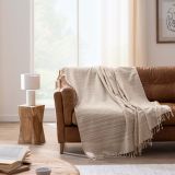 DEKORATIVNA ODEJA DOUCEUR D'INTÉRIEUR 180X220 LILIA LIN LAHKA Z RESICAMI