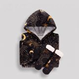 DEKORATIVNA ODEJA SVILANIT HOODIE ODRASLI GALAXY&NOGAVICE