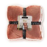 DEKORATIVNA ODEJA SVILANIT IN VZGLAVNIK HUG DUSTY ROSE