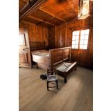 LAMINAT, 8MM, 32. RAZRED KRONOTEX DYNAMIC P. HRAST PLAUER D 4953