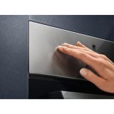 VGRADNA PEČICA ELECTROLUX EZB2400AOX