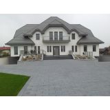 BETONSKI TLAKOVEC OBLAK GROUP FERRARA 52X20X8 CM ČRN