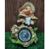 FIGURA, OKRASNA PALČEK Z GOBAMI NA LUČKI VIŠ.29 CM