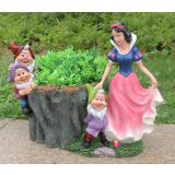 FIGURA, OKRASNA SNEGULJČICA S PALČKI Z LONCEM ZA ROŽE VIŠ 23 C