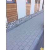 BETONSKI TLAKOVEC ZOBEC FORMA SIVA