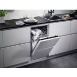 VGRADNI POMIVALNI STROJ FSE31407Z