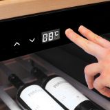 HLADILNA VITRINA CASO WINECHEF PRO 40 ČRNA