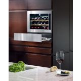 HLADILNA VITRINA LIEBHERR WKEES 553