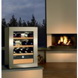 HLADILNA VITRINA LIEBHERR WKES 653