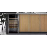 HLADILNA VITRINA TESLA RW091M