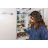 HLADILNIK IN ZAMRZOVALNIK CANDY CBT5518DW