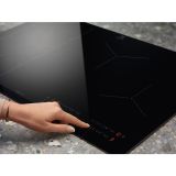 INDUKCIJSKA KUHALNA PLOŠČA ELECTROLUX  EIS824