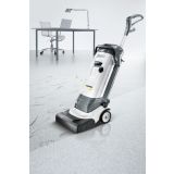 MOKRO-SUHI SESALNIK KARCHER BR 4.300