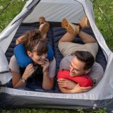 NAPIHLJIVA BLAZINA LAYON POTOVALNI VZGLAVNIK TEMNO MODER