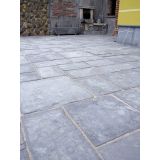 BETONSKI TLAKOVEC ZOBEC OLD YORK GRAFITNA