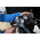 ORODJE PO NAROČILU UNIOR ORODJE ZA STISKANJE ZAVORNIH BATKOV