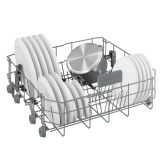POMIVALNI STROJ BEKO DFN26521WQ