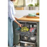 POMIVALNI STROJ CANDY CF 5C7F1X