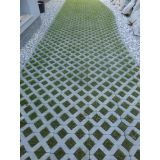 DODATEK ZA BETON ZOBEC TRAVNA PLOŠČA 400X600X100 MM