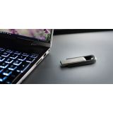 USB KLJUČ SANDISK SAN ULTRA EXTREME GO 3.2 64 GB