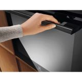 VGRADNA PARNA PEČICA ELECTROLUX LOC9P3XZ