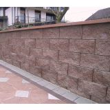 BETONSKI IZDELEK ZOBEC ZIDAK 1 STRANO LOMLJEN RJAV 200X400X190 MM