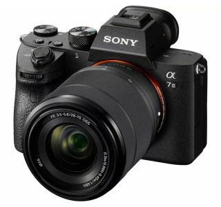 BREZZRCALNI FOTOAPARAT SONY ILCE7M3KB.CEC ALPHA7 III OBJEKTIV Z ZOOMOM 28-70MM