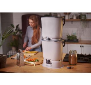 KOŠ ZA BIOLOŠKE ODPADKE PLASTIKA SKAZA BOKASHI ORGANKO SET (2X) + PODSTAVEK 15.3L KOŠ ZA BIOLOŠKE ODPADKE PLASTIKA SKAZA BOKASHI ORGANKO SET (2X) + PODSTAVEK 15.3L