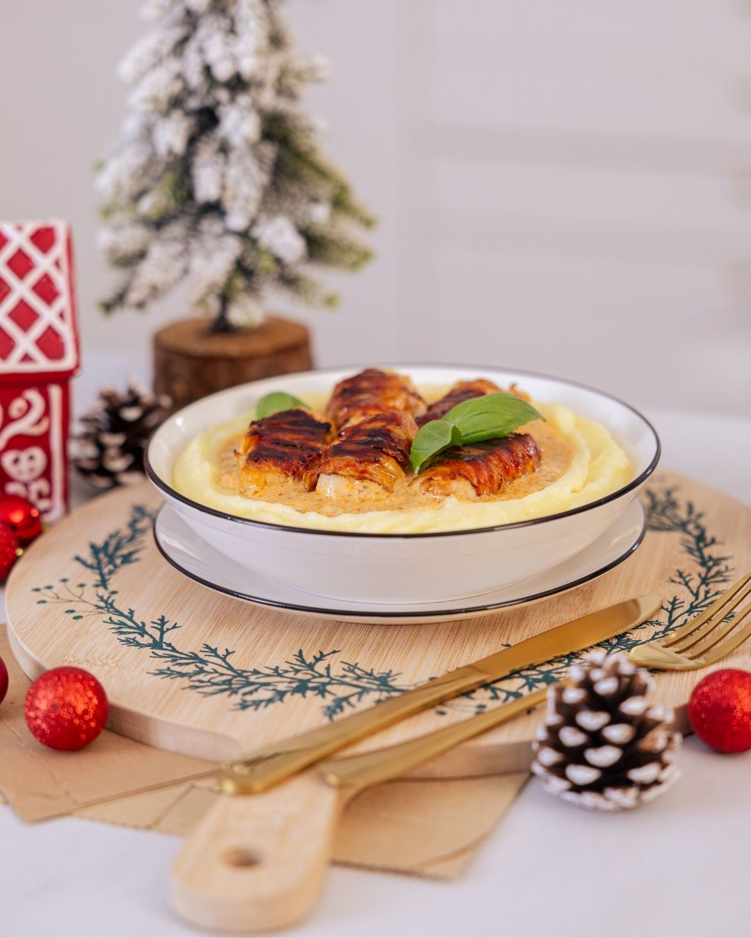  Ajdovi Žganci z Ocvirki in Mlekom