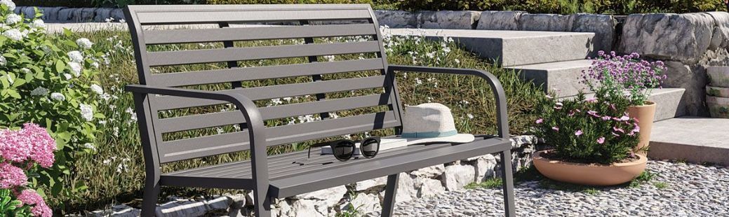 Vrtne klopi – za oddih v senci, sproščene piknike in dolge večere