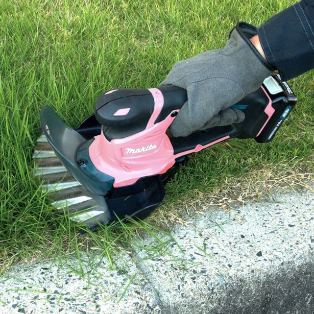 AKUM. ŠKARJE ZA TRAVO MAKITA UM600DSAP