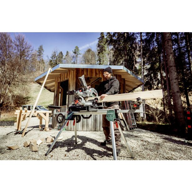 AKUMUL. ZAJERALNA ŽAGA METABO KGS 18 LTX BL 305