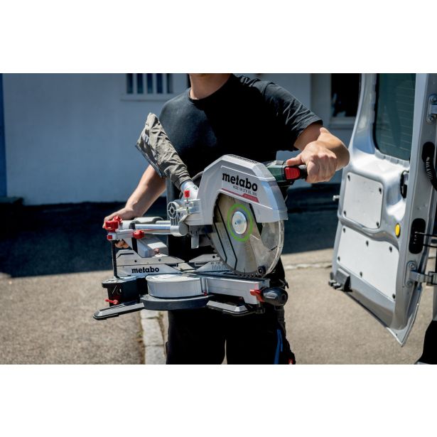AKUMUL. ZAJERALNA ŽAGA METABO KGS 18 LTX BL 305