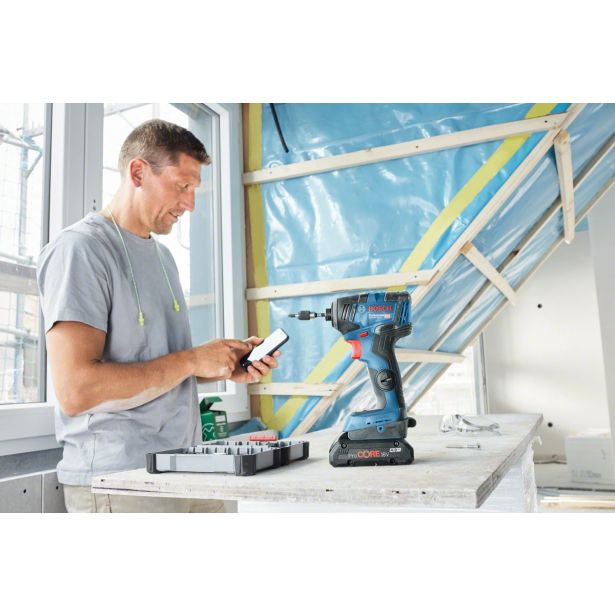 AKUMULATORSKI UDARNI VIJAČNIK 6.35 MM (1/4")  BOSCH GDR 18V-200 C PROFESSIONAL